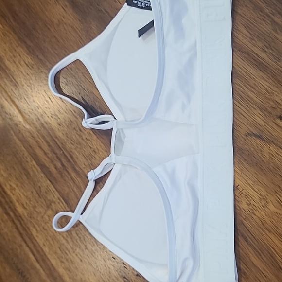 Victoria secret pink size meduim sports bra.  Like new - Picture 3 of 5